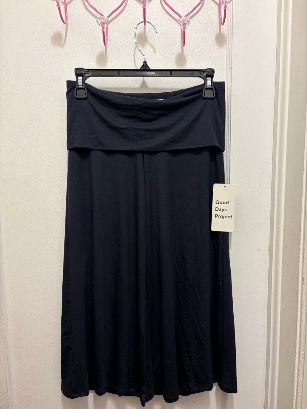 Good Days Project navy gaucho pants size small